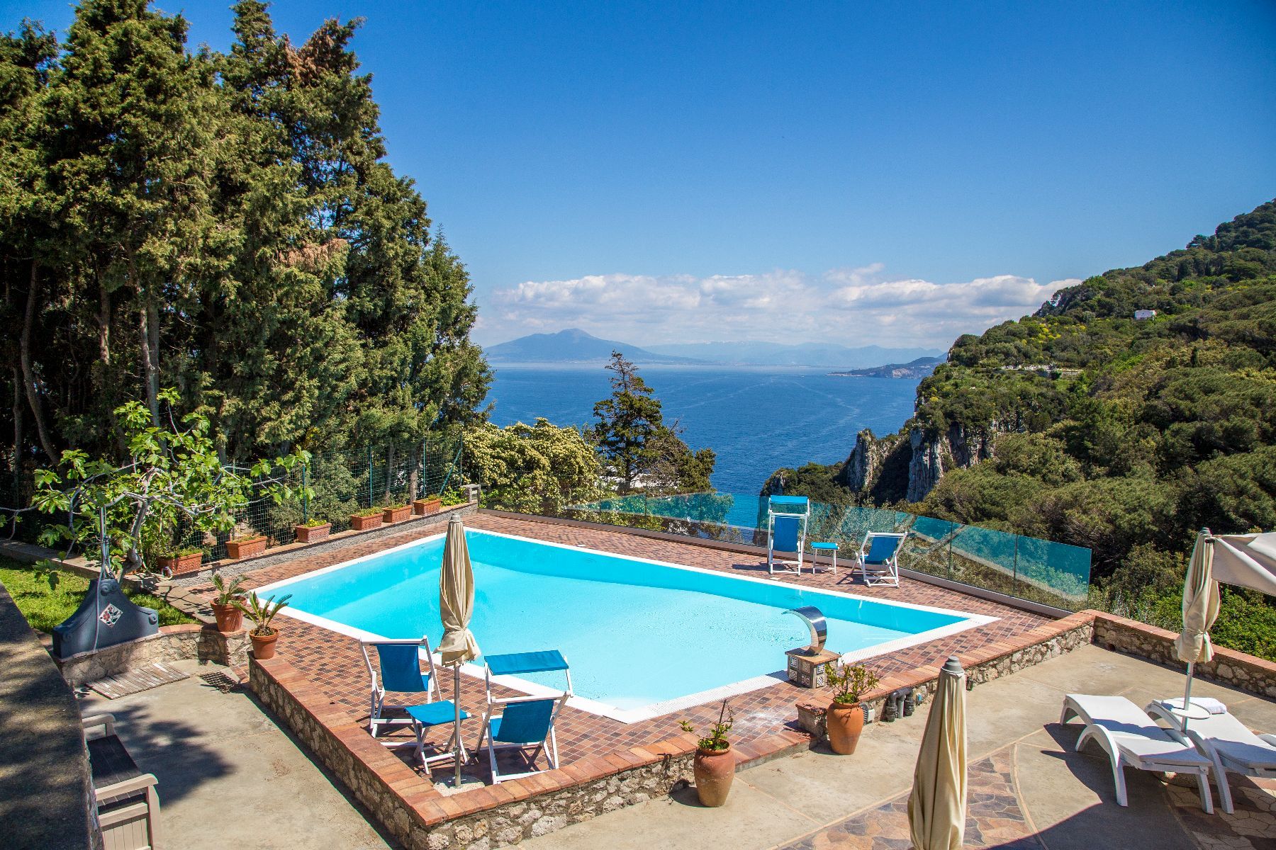 Caprese villa photo.