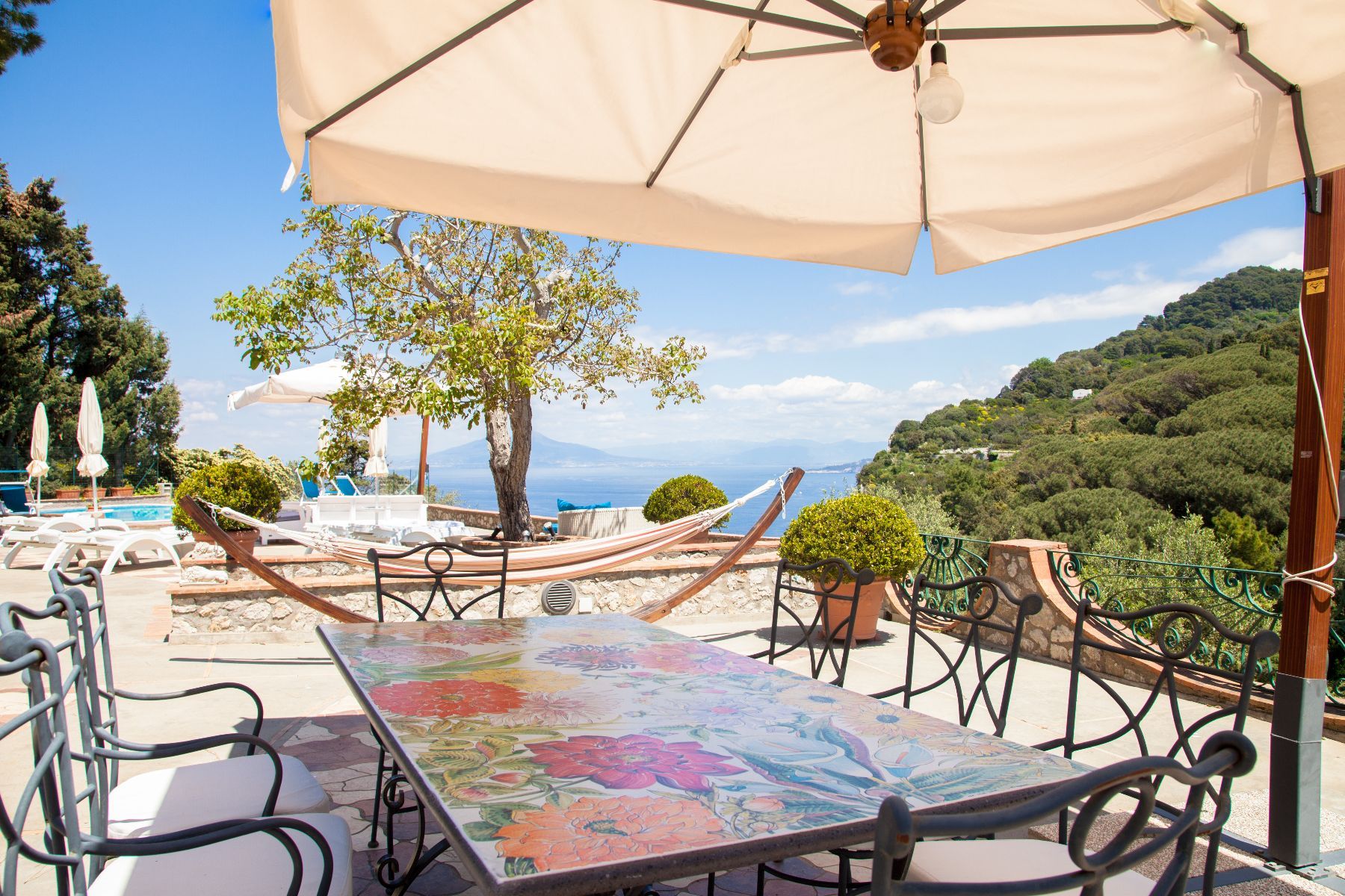 Caprese villa photo.