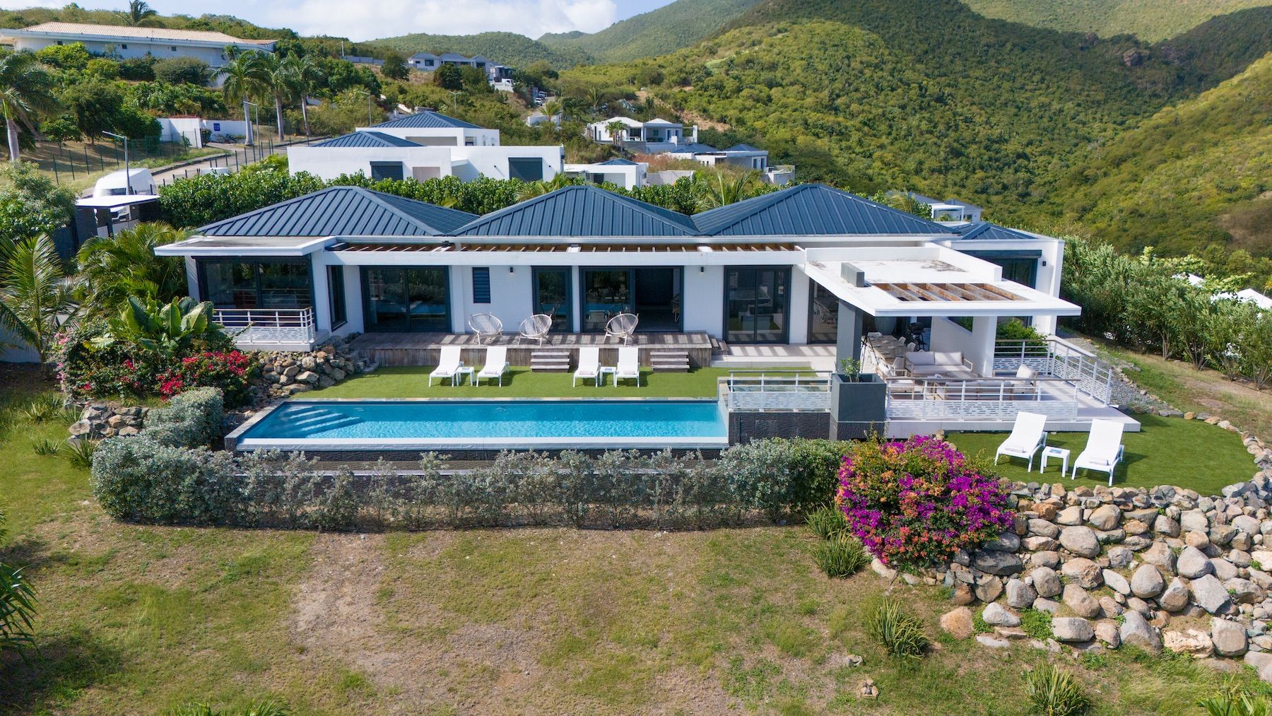 Ocean's One villa photo.