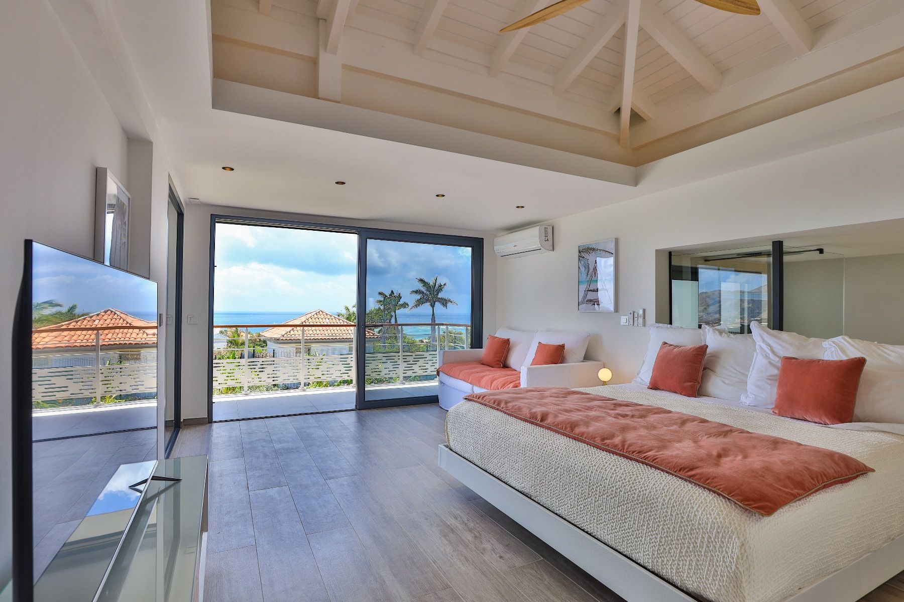 Ocean's One villa photo.