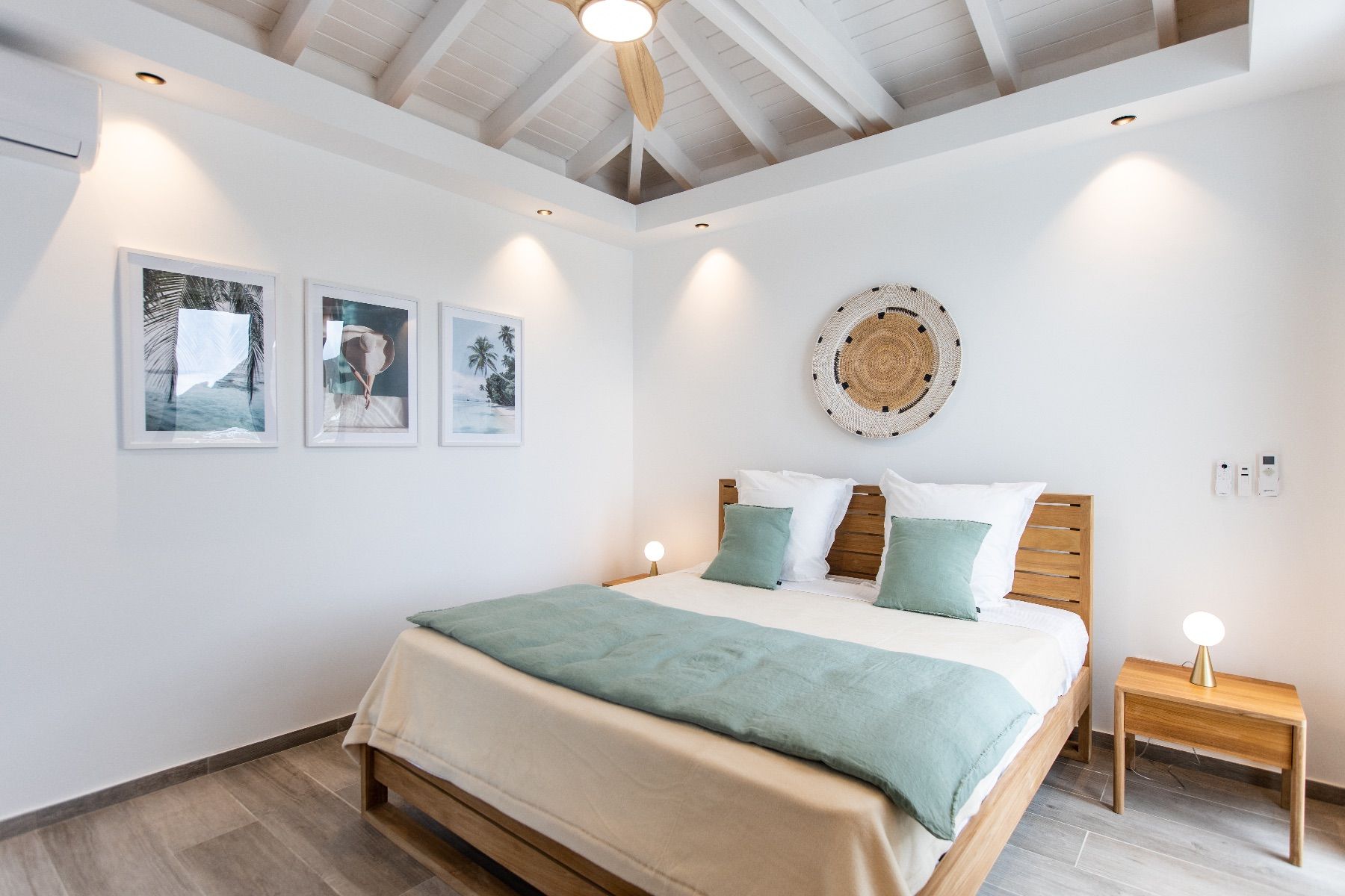 Ocean's One villa photo.