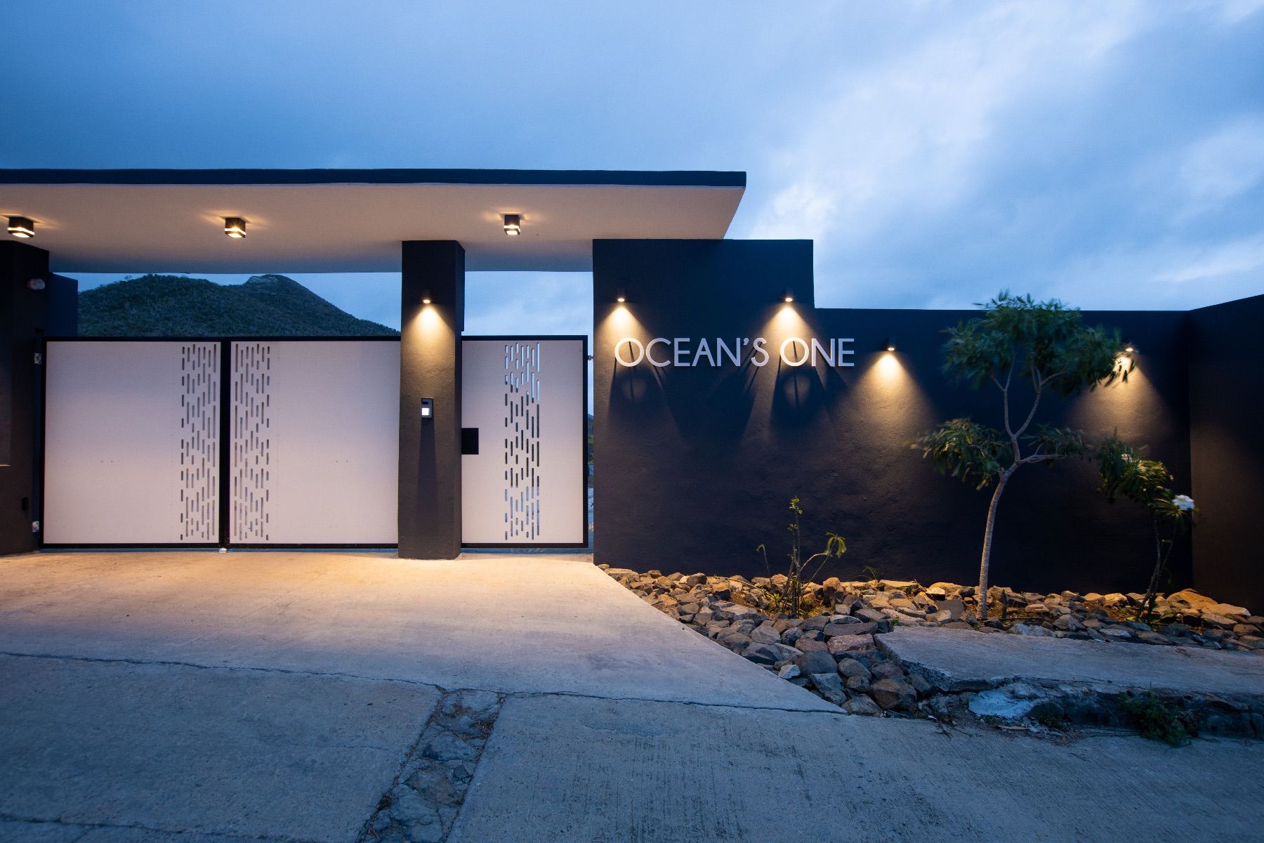 Ocean's One villa photo.