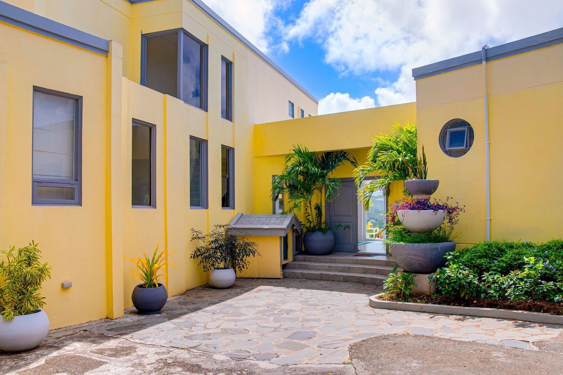 Chilla villa photo.