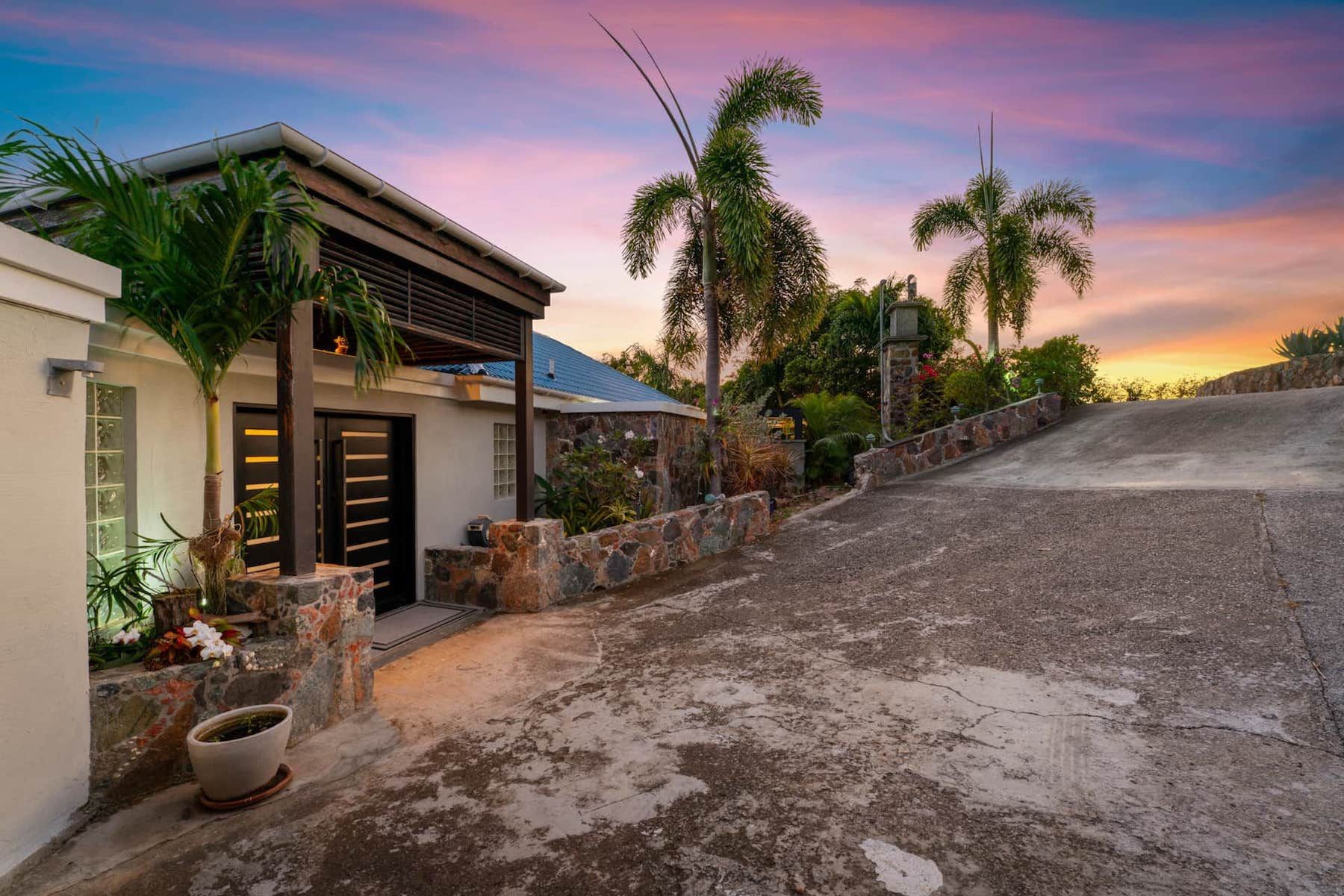 Kia Orana villa photo.