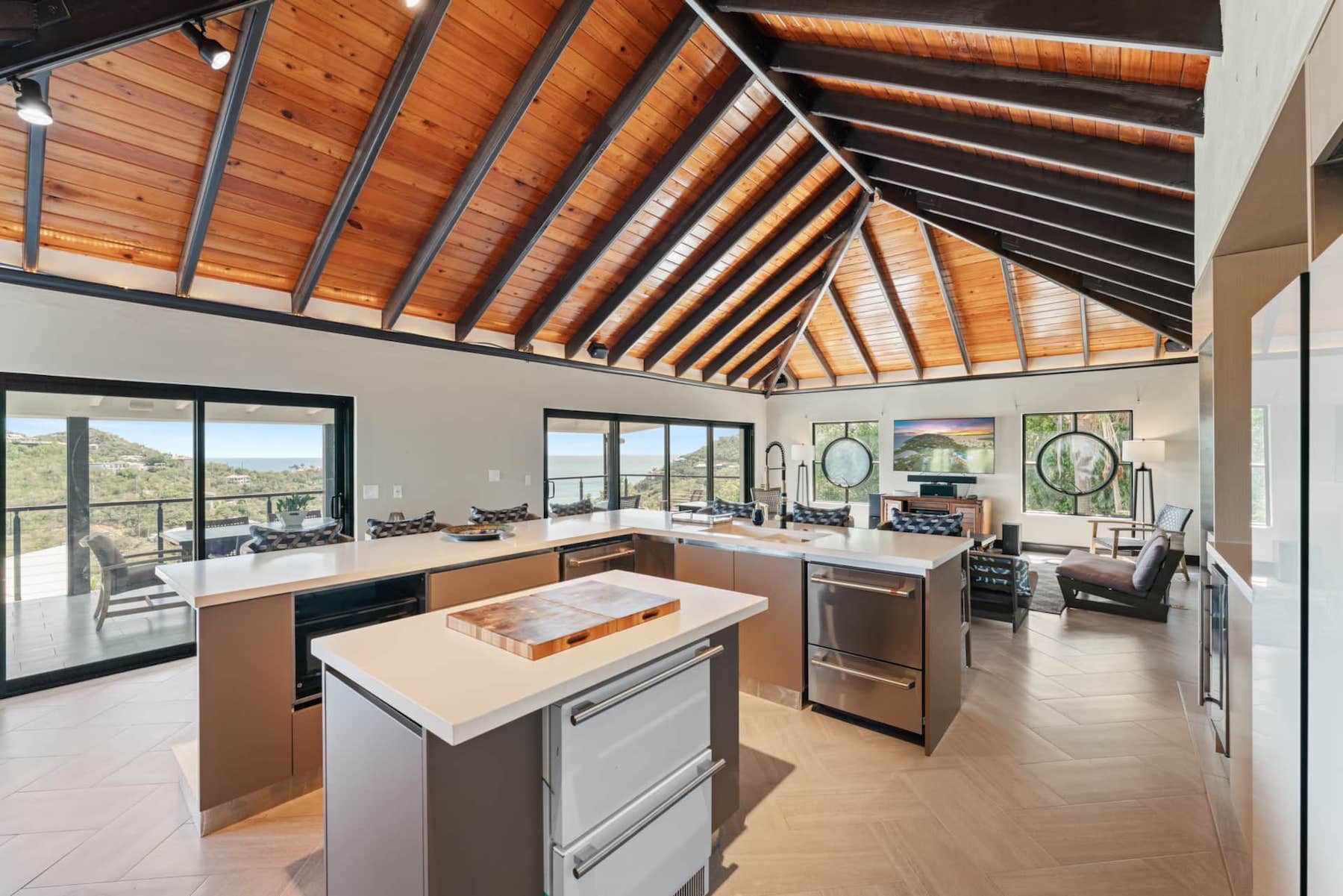 Kia Orana villa photo.