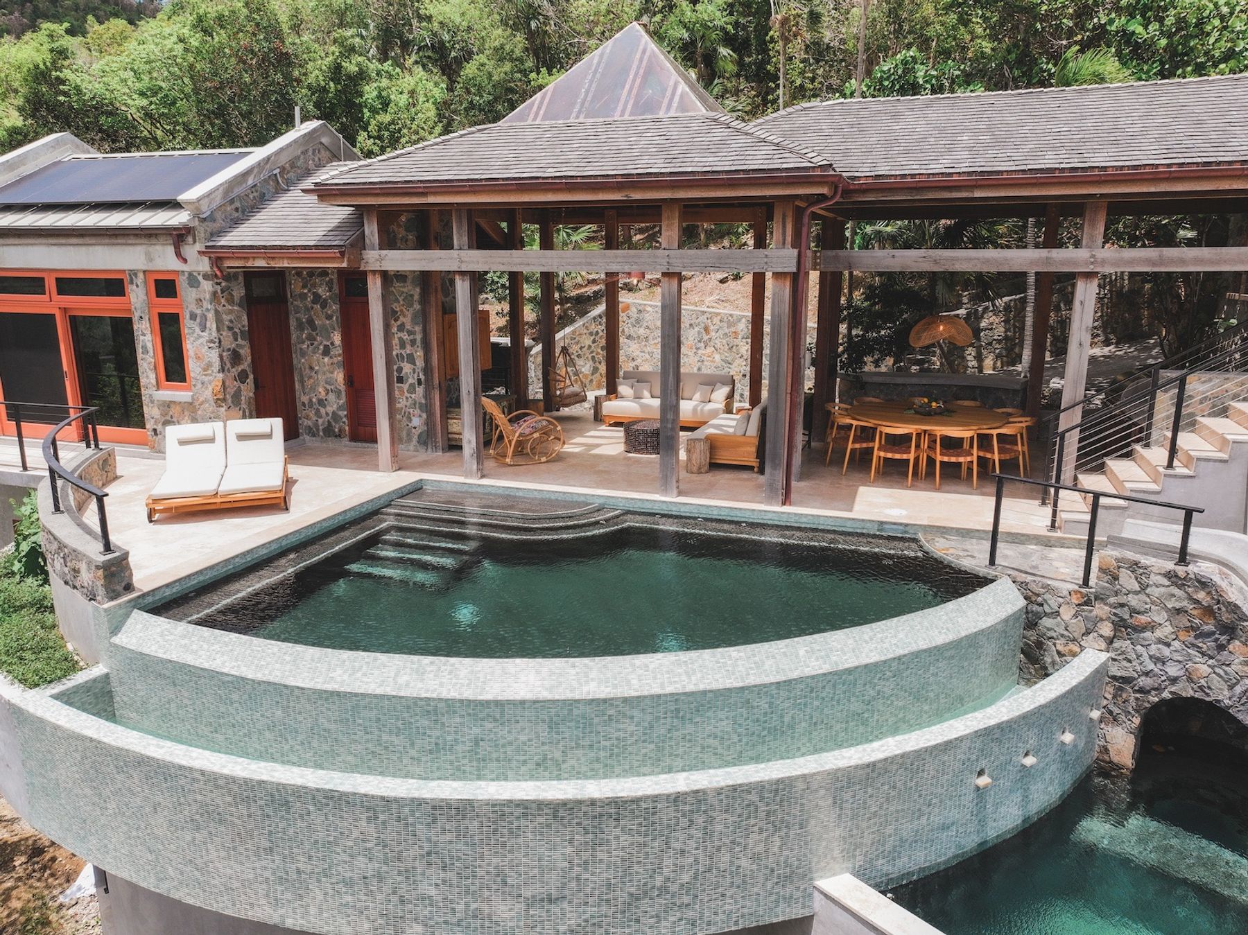 Valhalla villa photo.