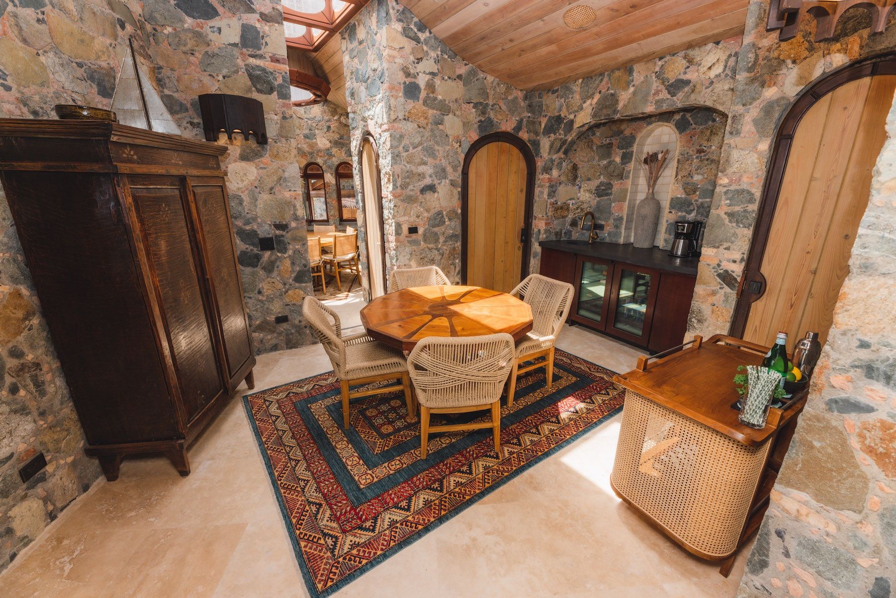 Valhalla villa photo.