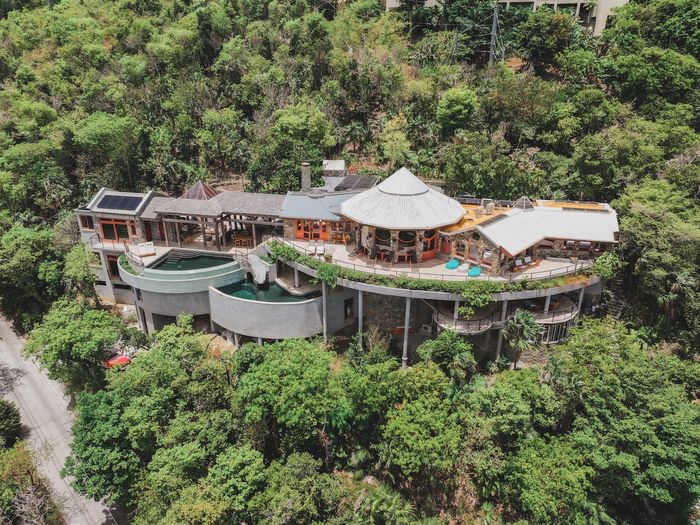 Valhalla villa photo.