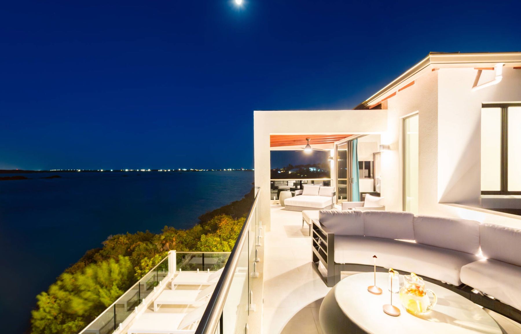 Above Rocks villa photo.