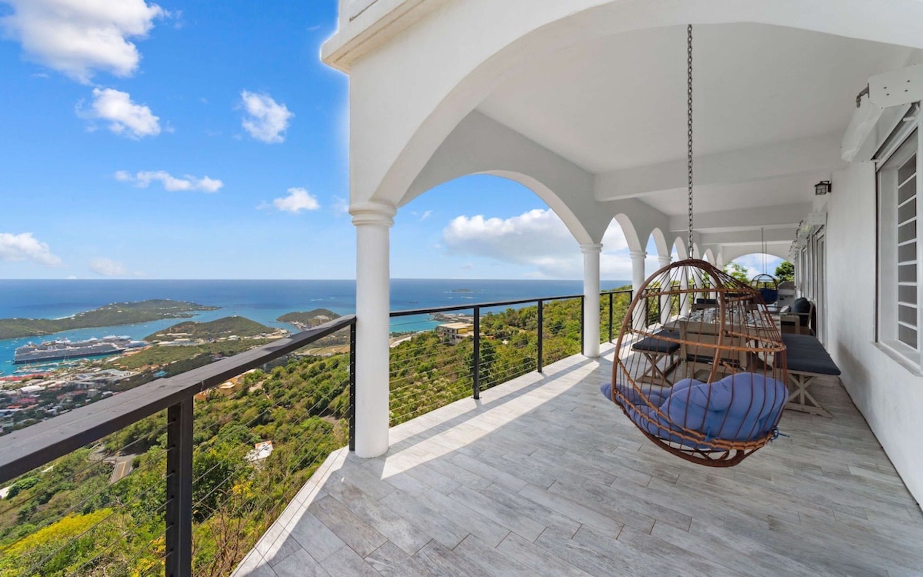 Selah villa photo.