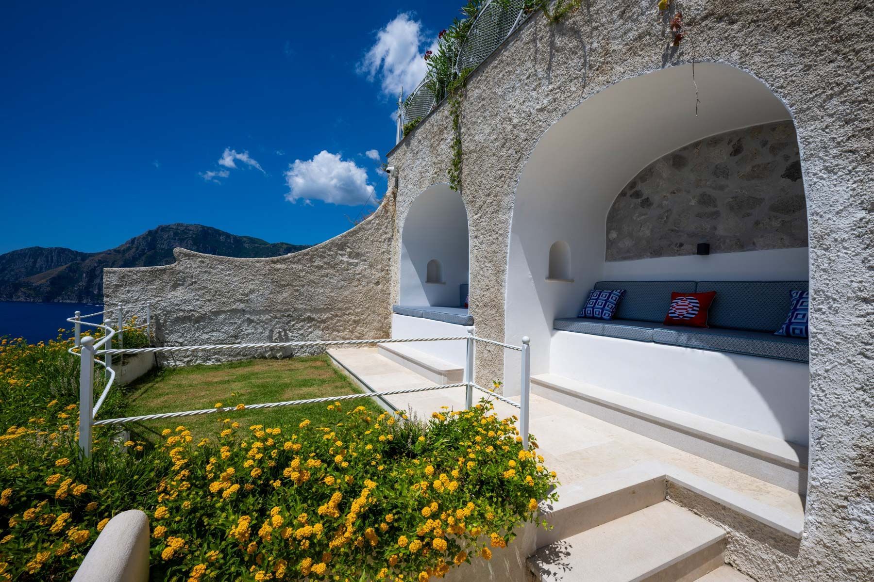 Cantibe villa photo.