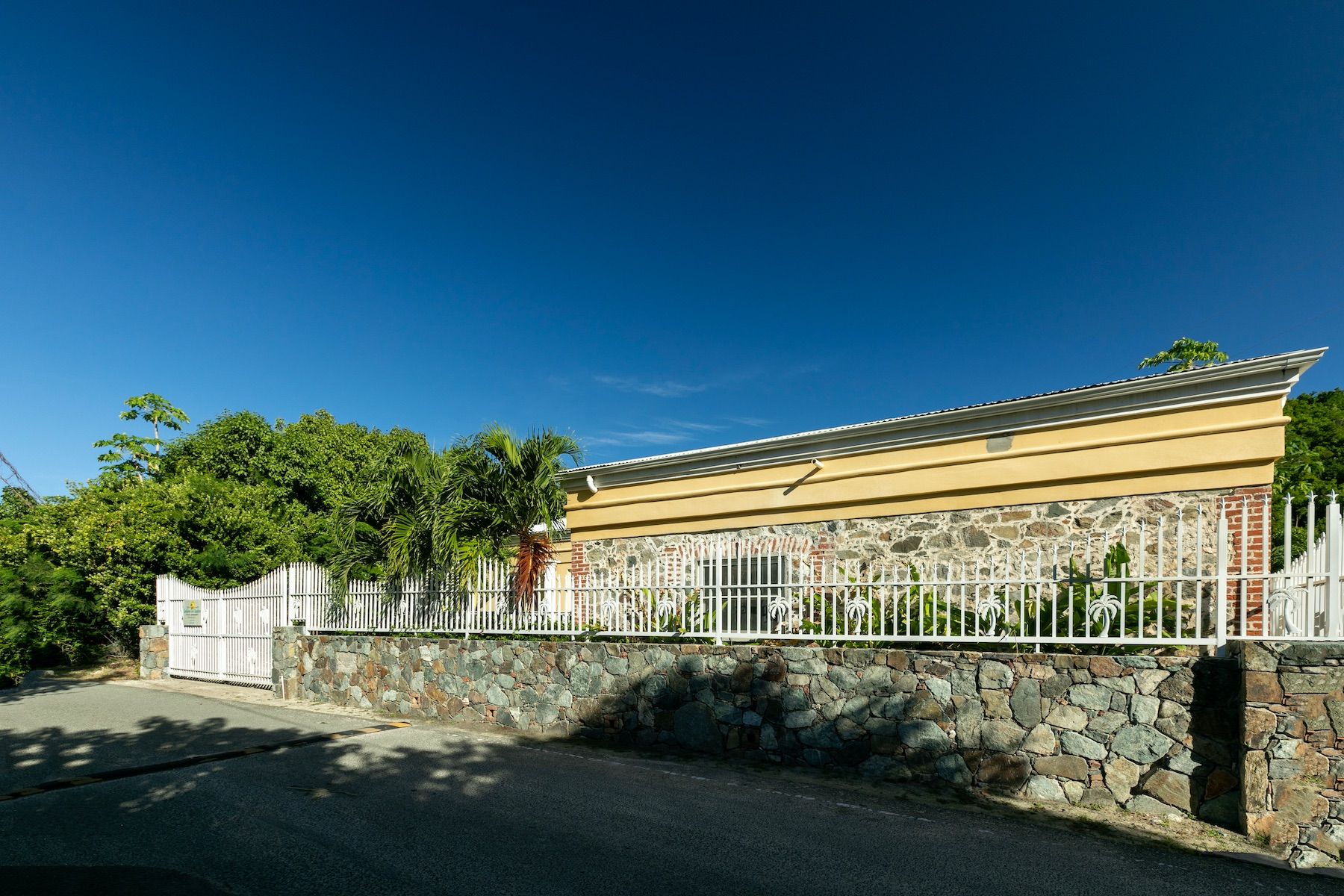 Maho Bay Beach Villa villa photo.