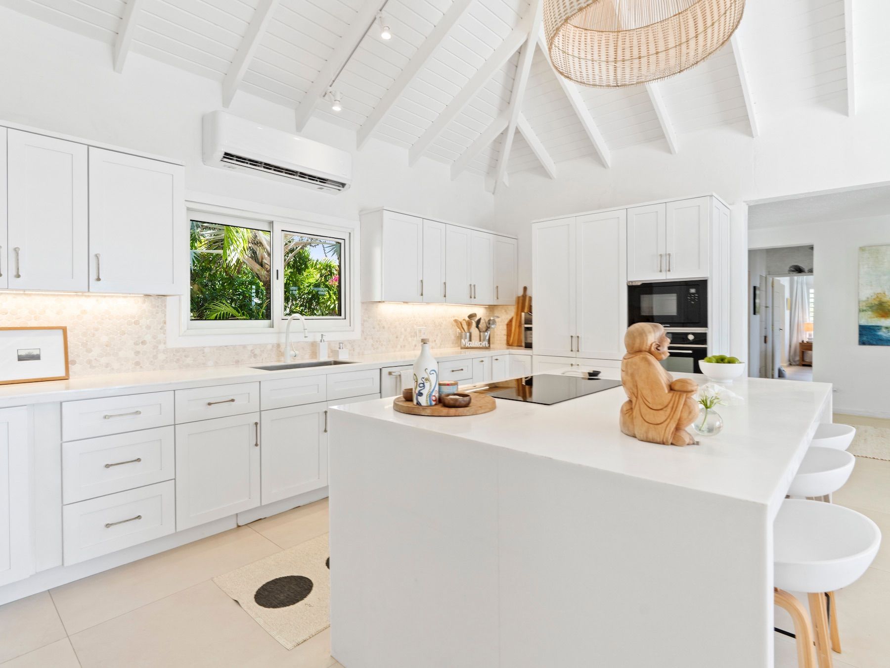 Bright Waters villa photo.