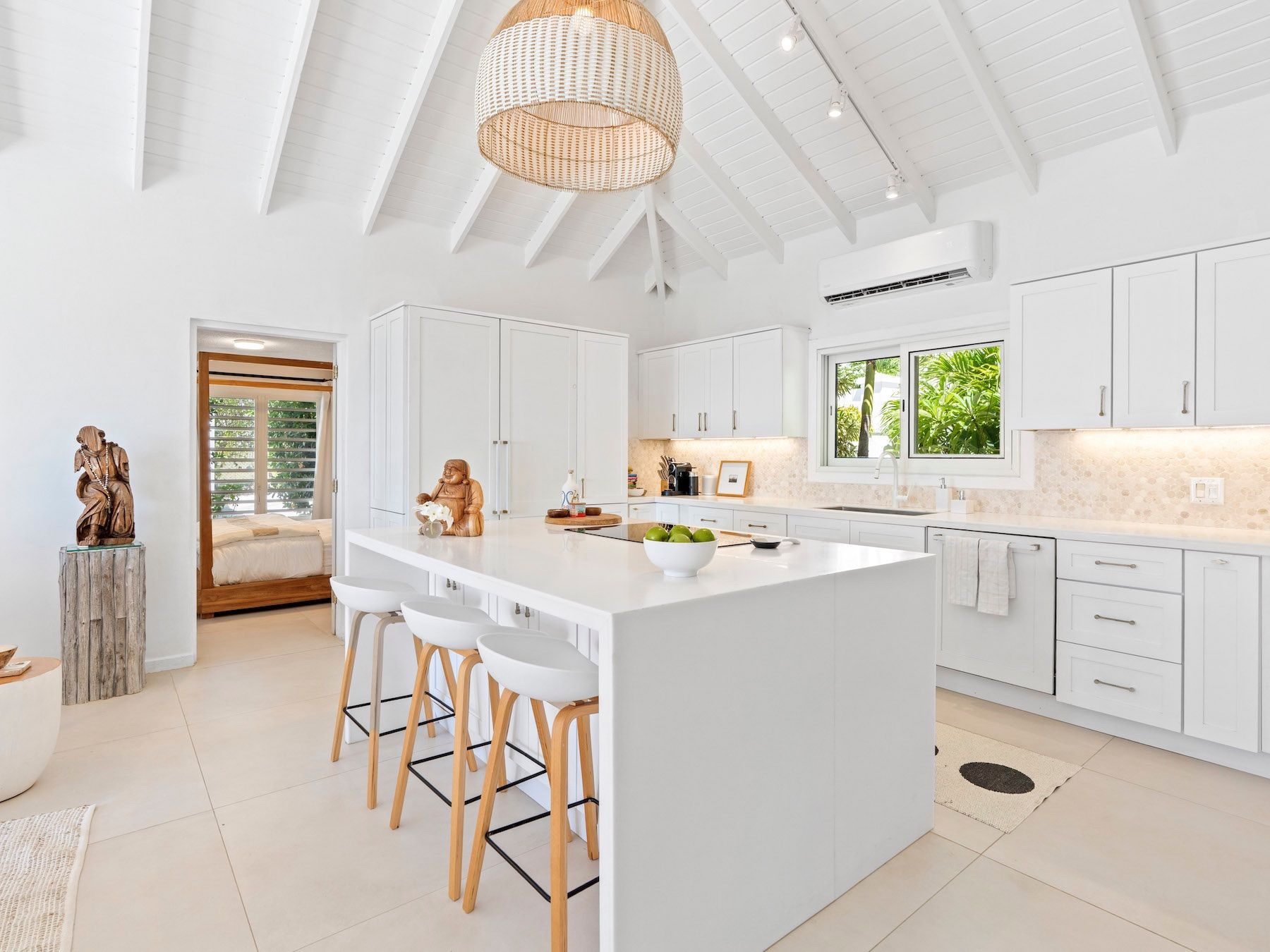 Bright Waters villa photo.