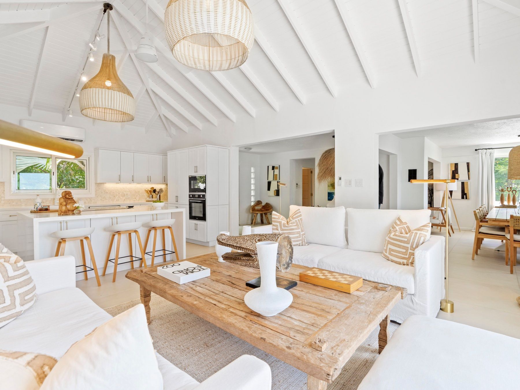 Bright Waters villa photo.