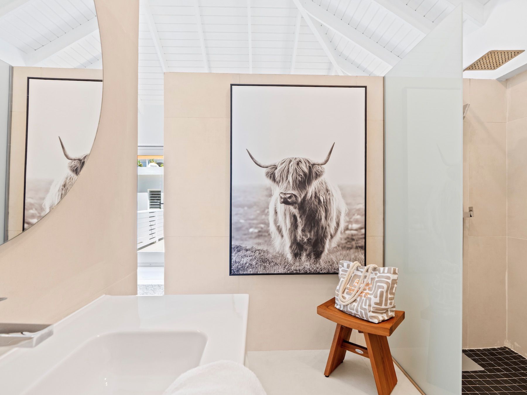 Bright Waters villa photo.