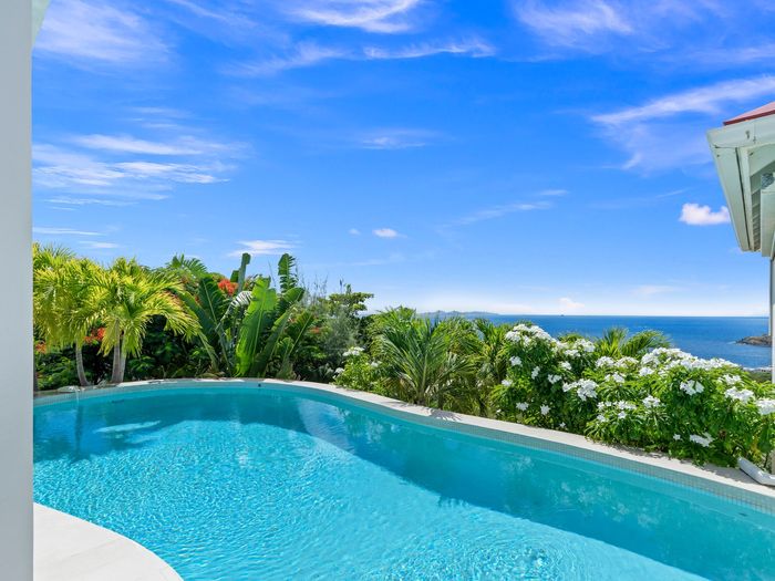 Bright Waters villa photo.