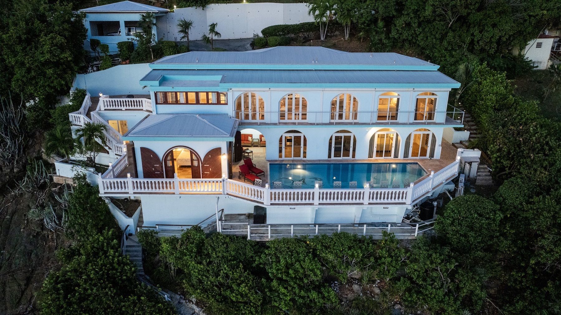Belle Vue villa photo.