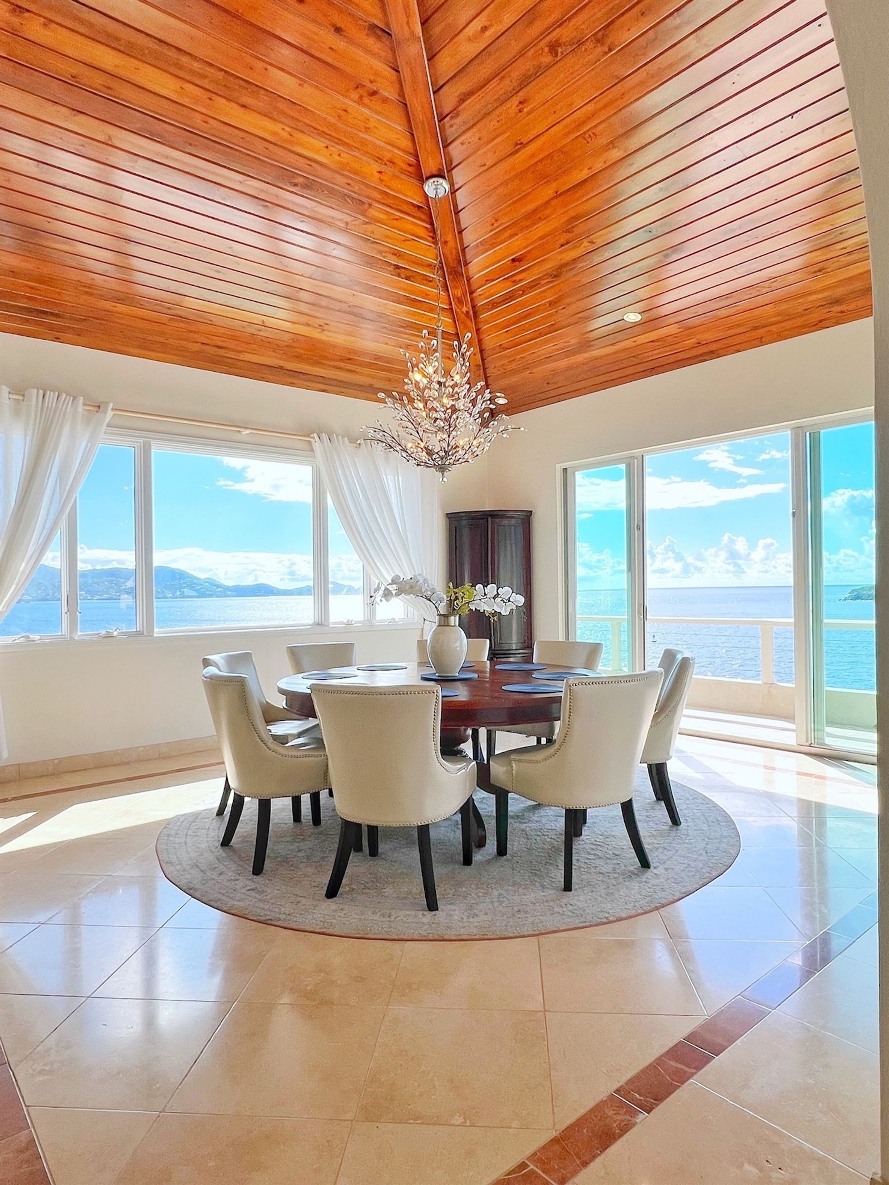 Cabrita Cliff House villa photo.