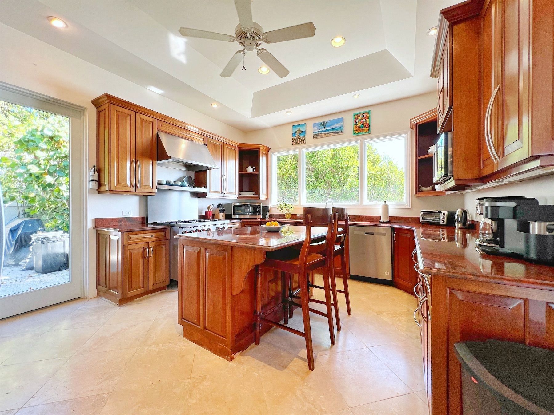 Cabrita Cliff House villa photo.