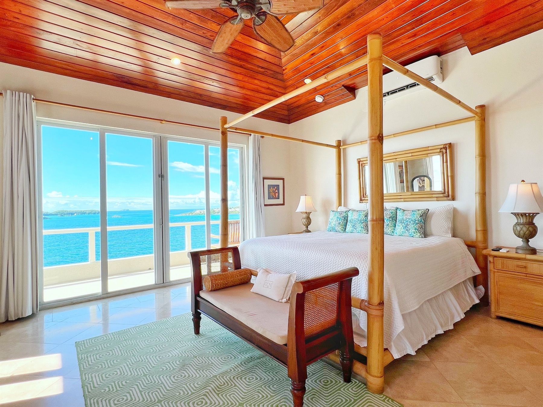 Cabrita Cliff House villa photo.