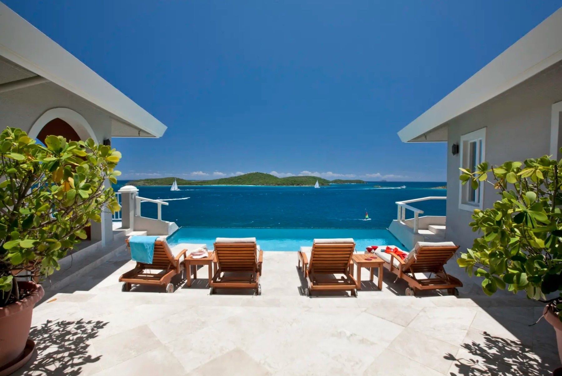 Cabrita Cliff House villa photo.