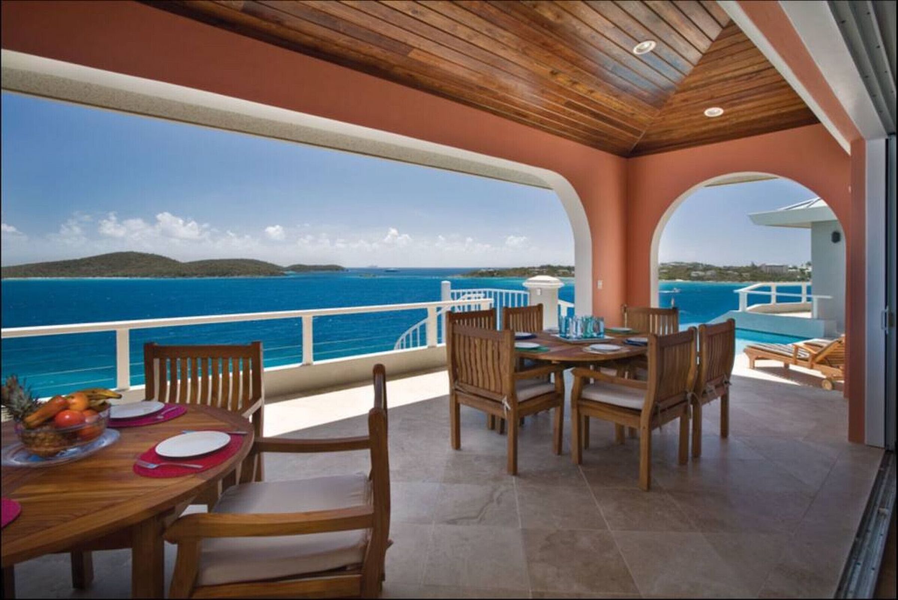 Cabrita Cliff House villa photo.