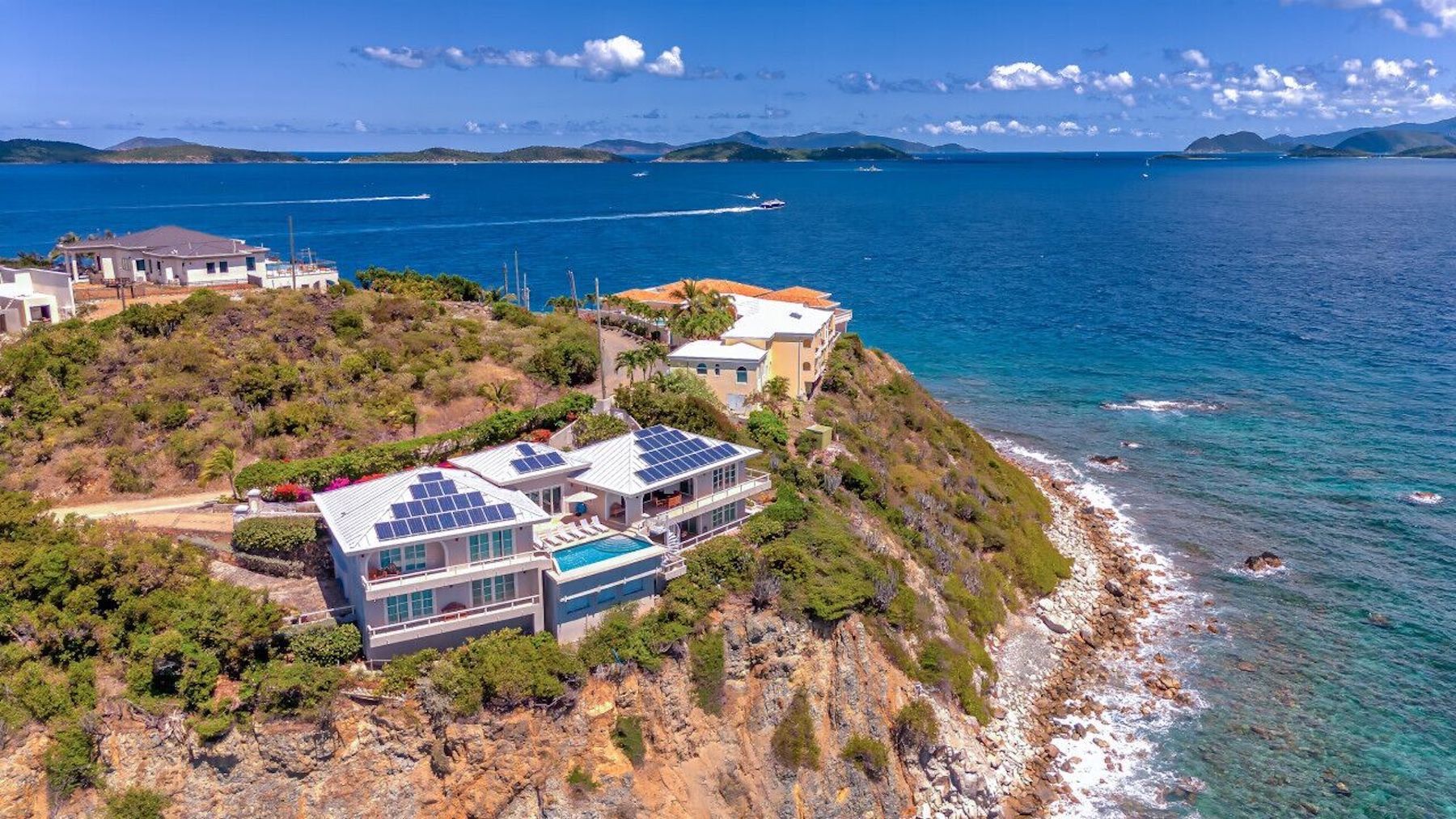 Cabrita Cliff House villa photo.