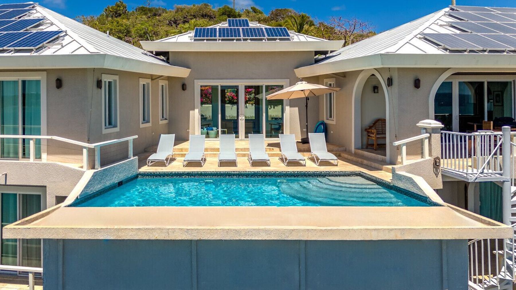 Cabrita Cliff House villa photo.