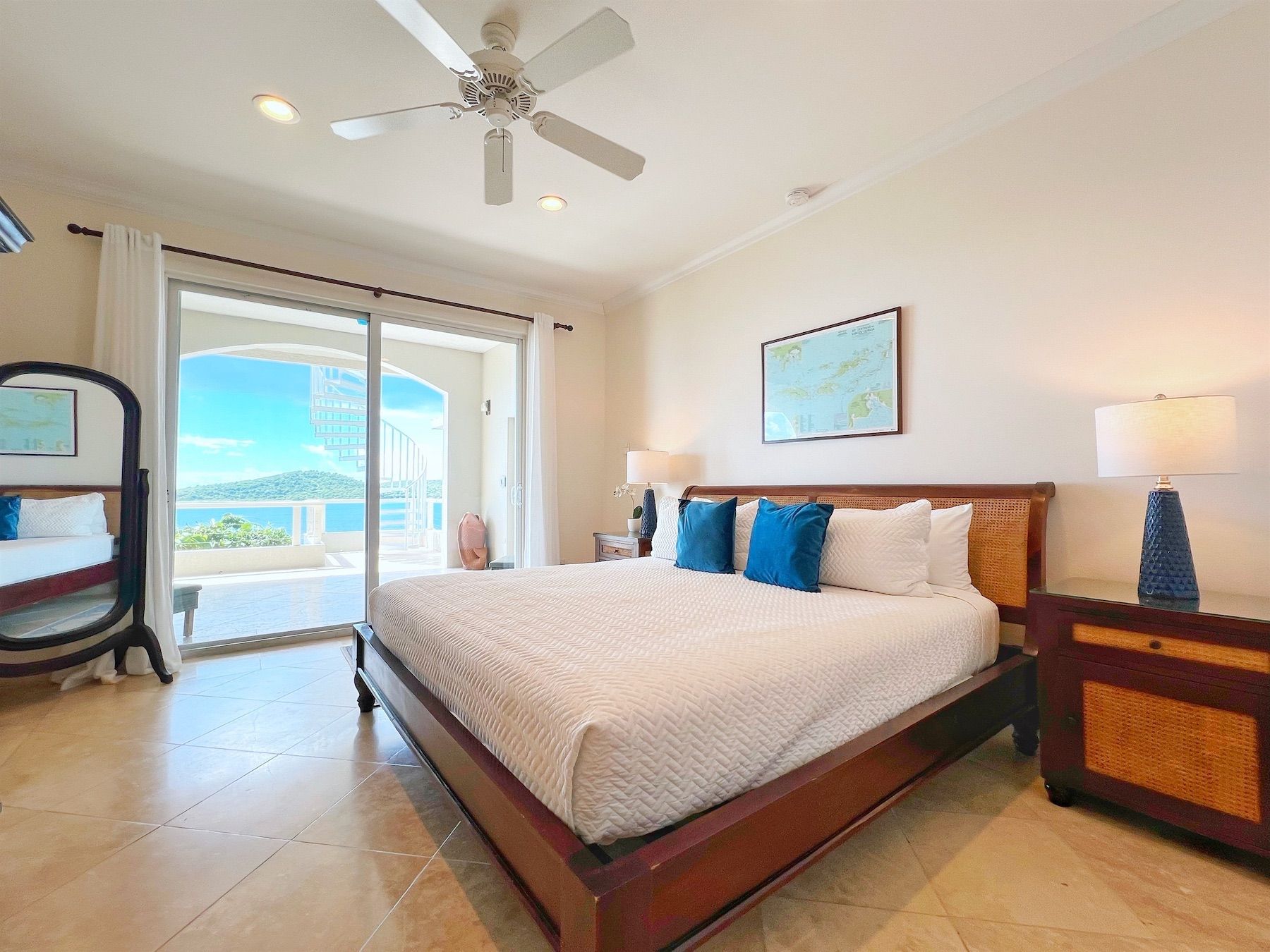 Cabrita Cliff House villa photo.