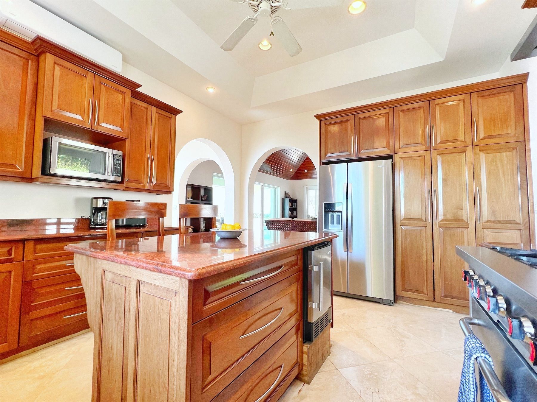 Fully equipped kitchen