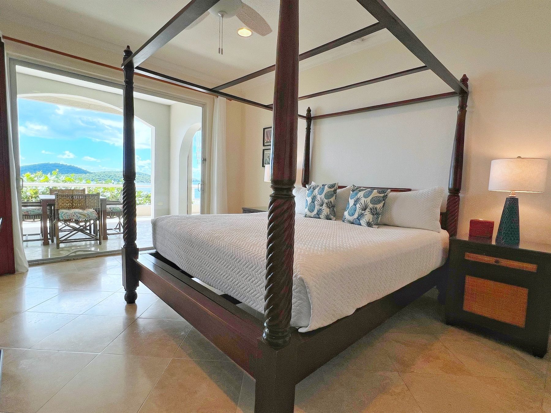 Cabrita Cliff House villa photo.