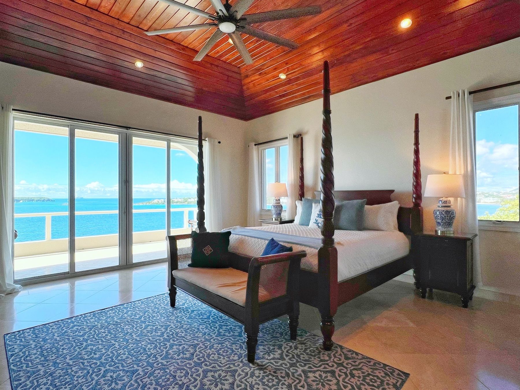 Cabrita Cliff House villa photo.