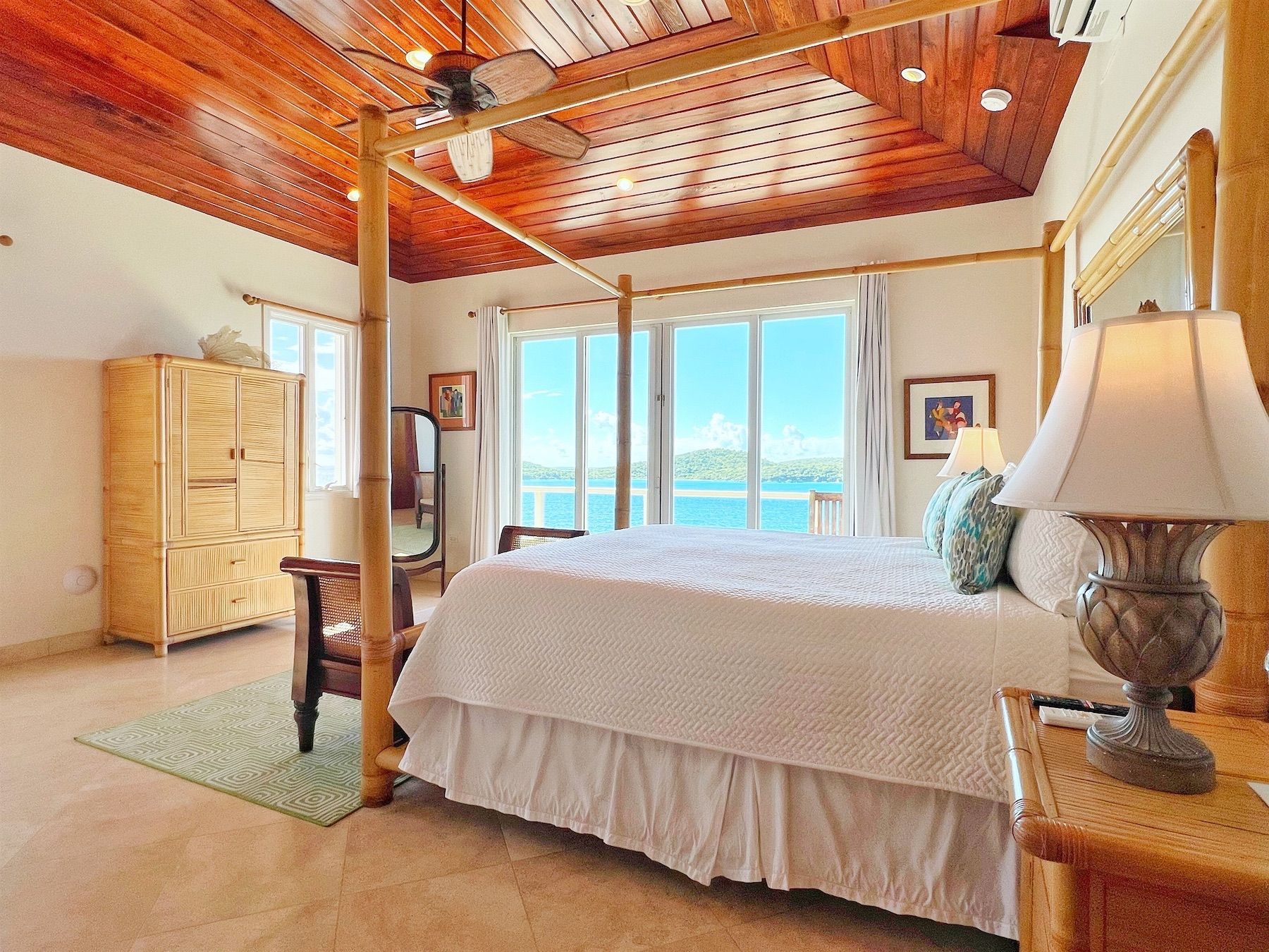 Cabrita Cliff House villa photo.