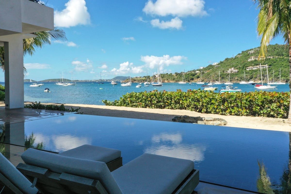 Indo House villa photo.