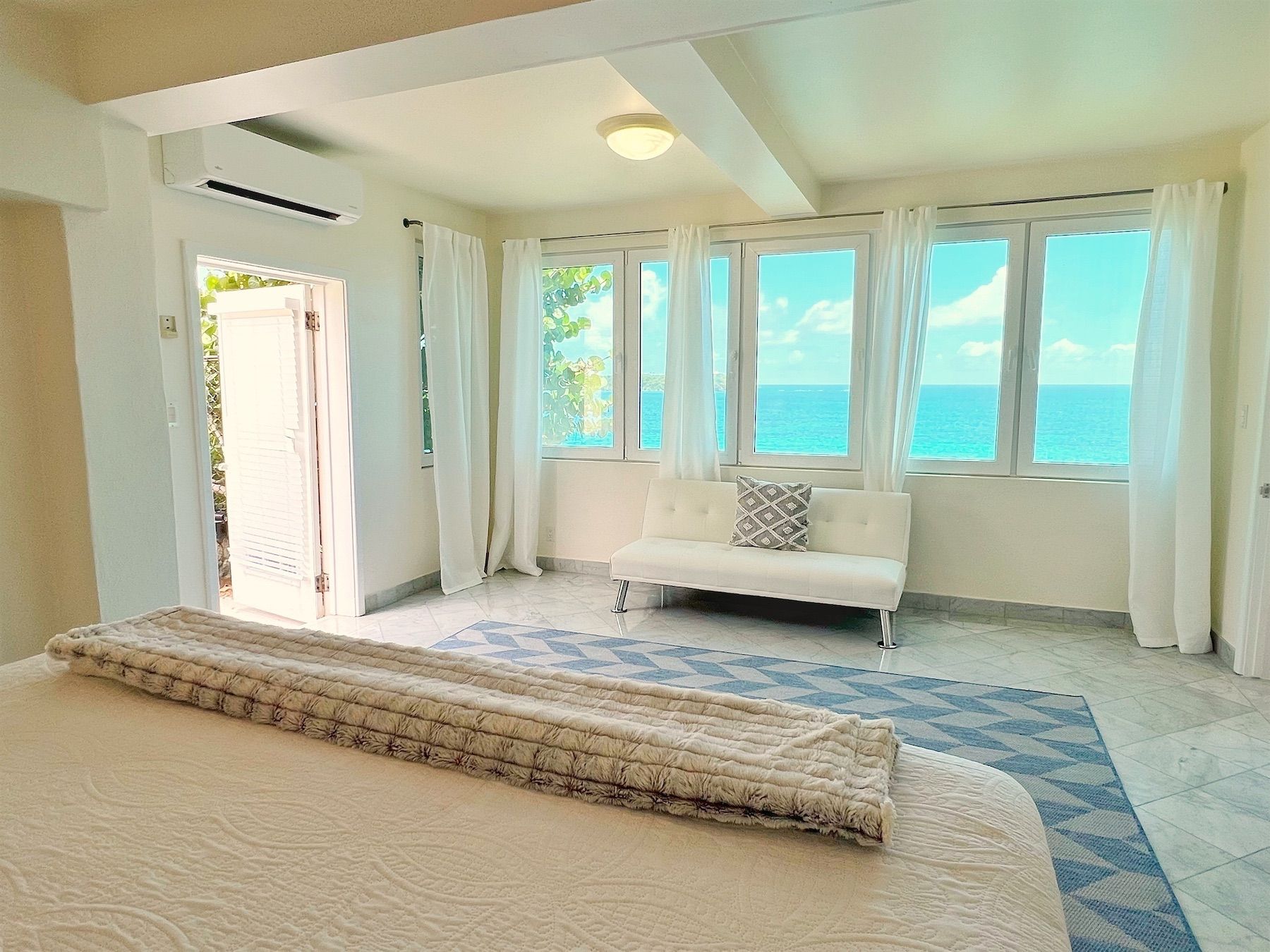Secret Beach villa photo.