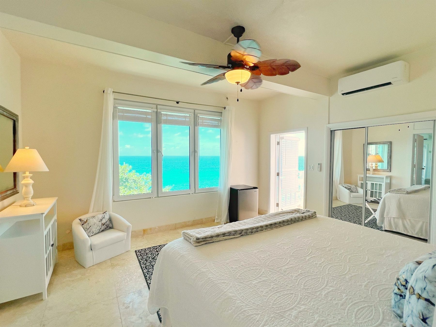 Secret Beach villa photo.