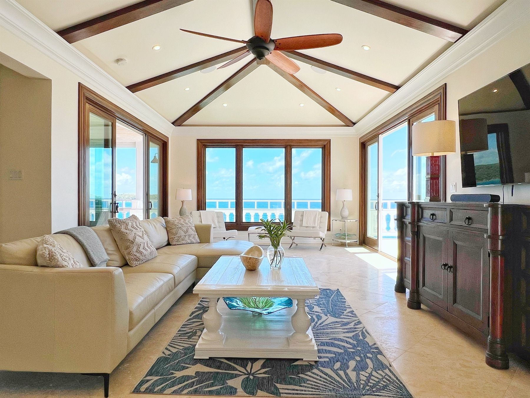 Secret Beach villa photo.