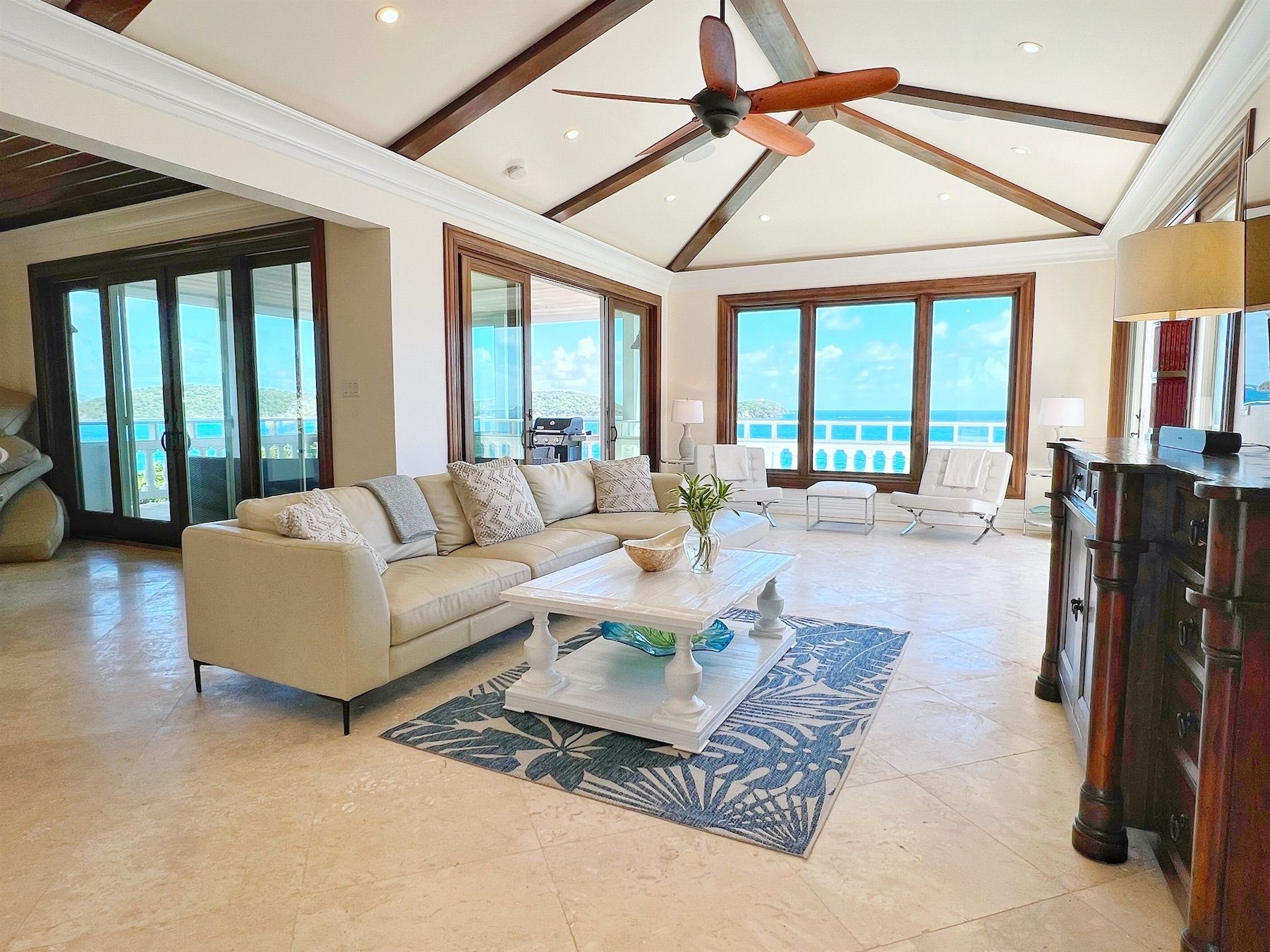 Secret Beach villa photo.