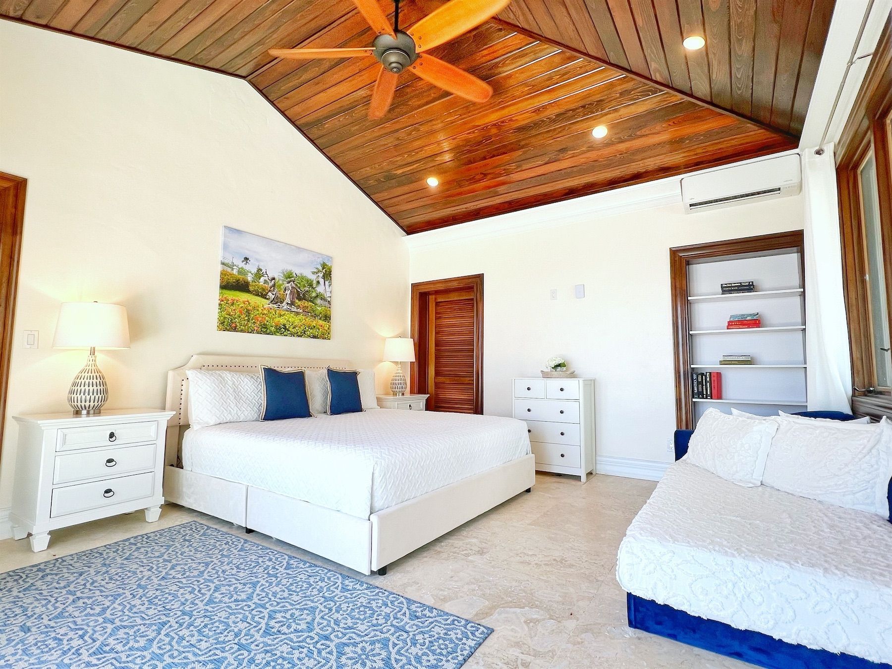 Secret Beach villa photo.