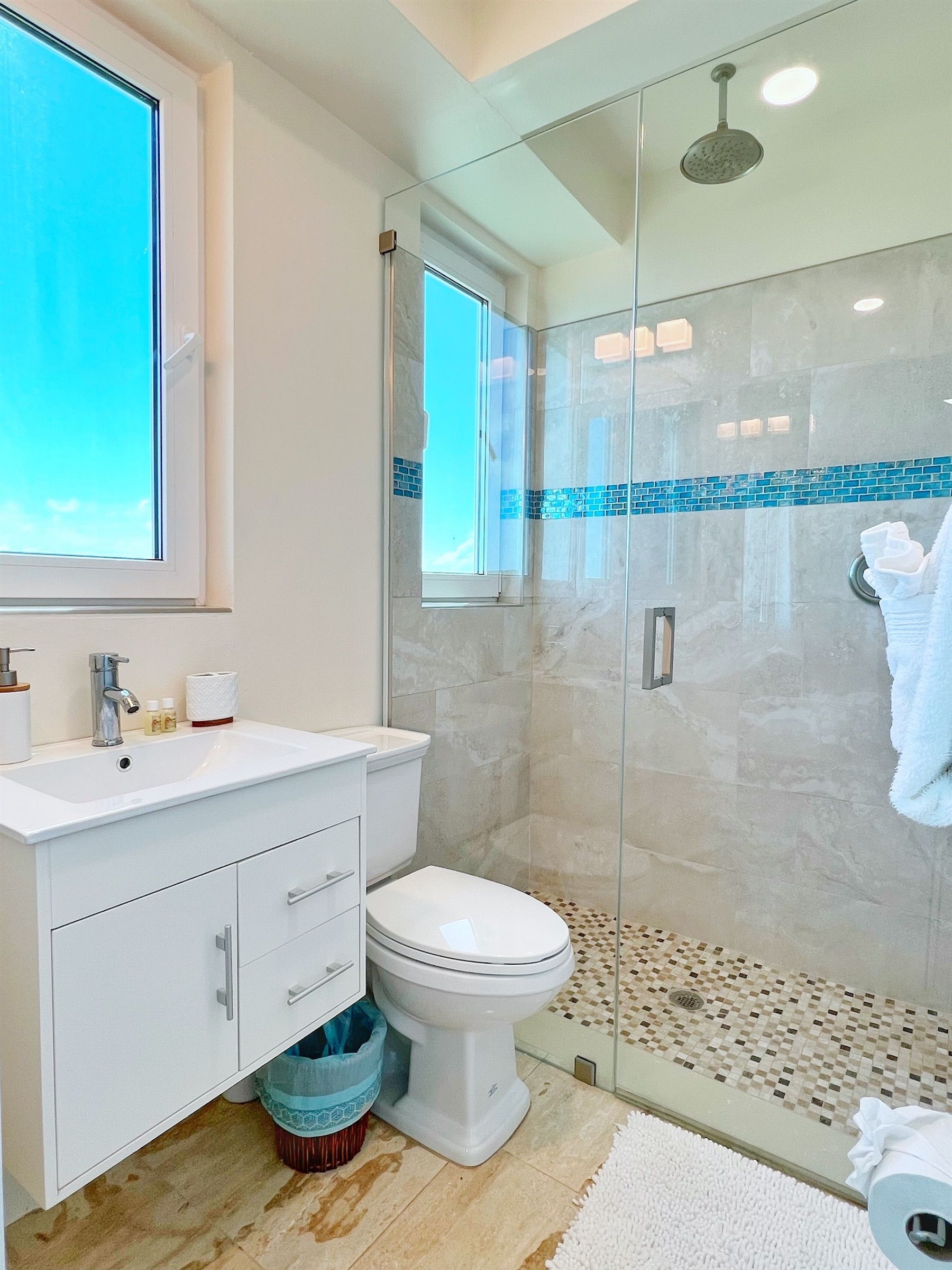 Secret Beach villa photo.