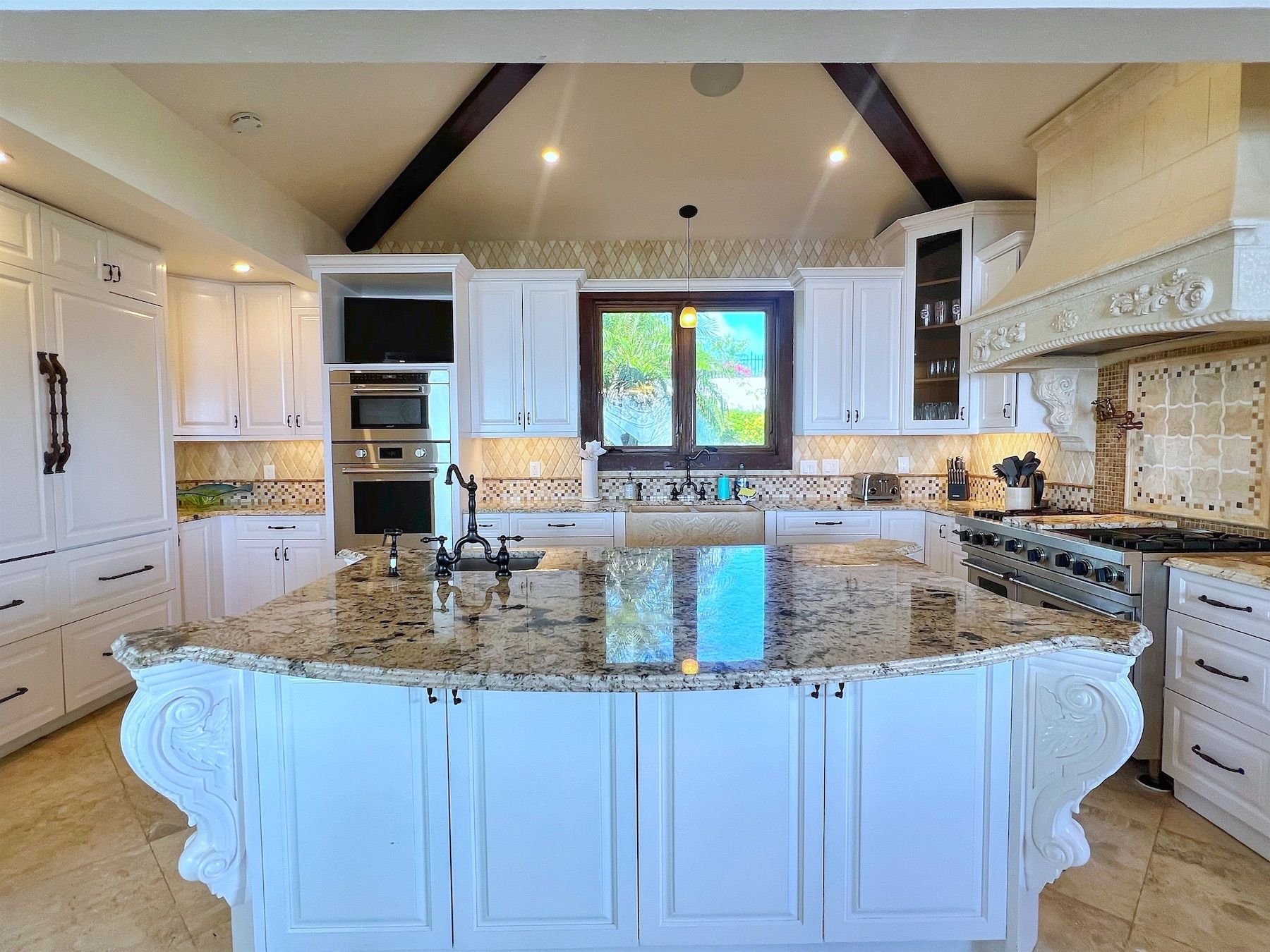 Secret Beach villa photo.