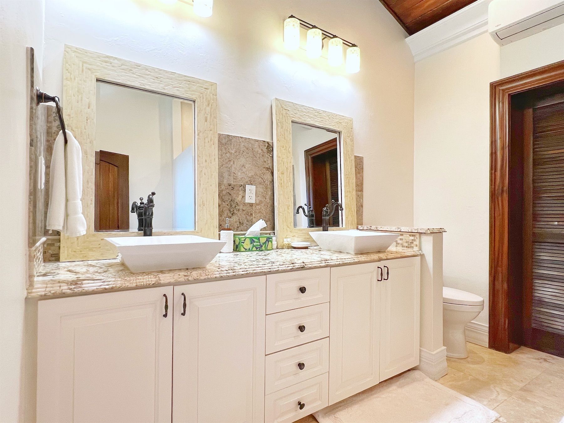 Secret Beach villa photo.