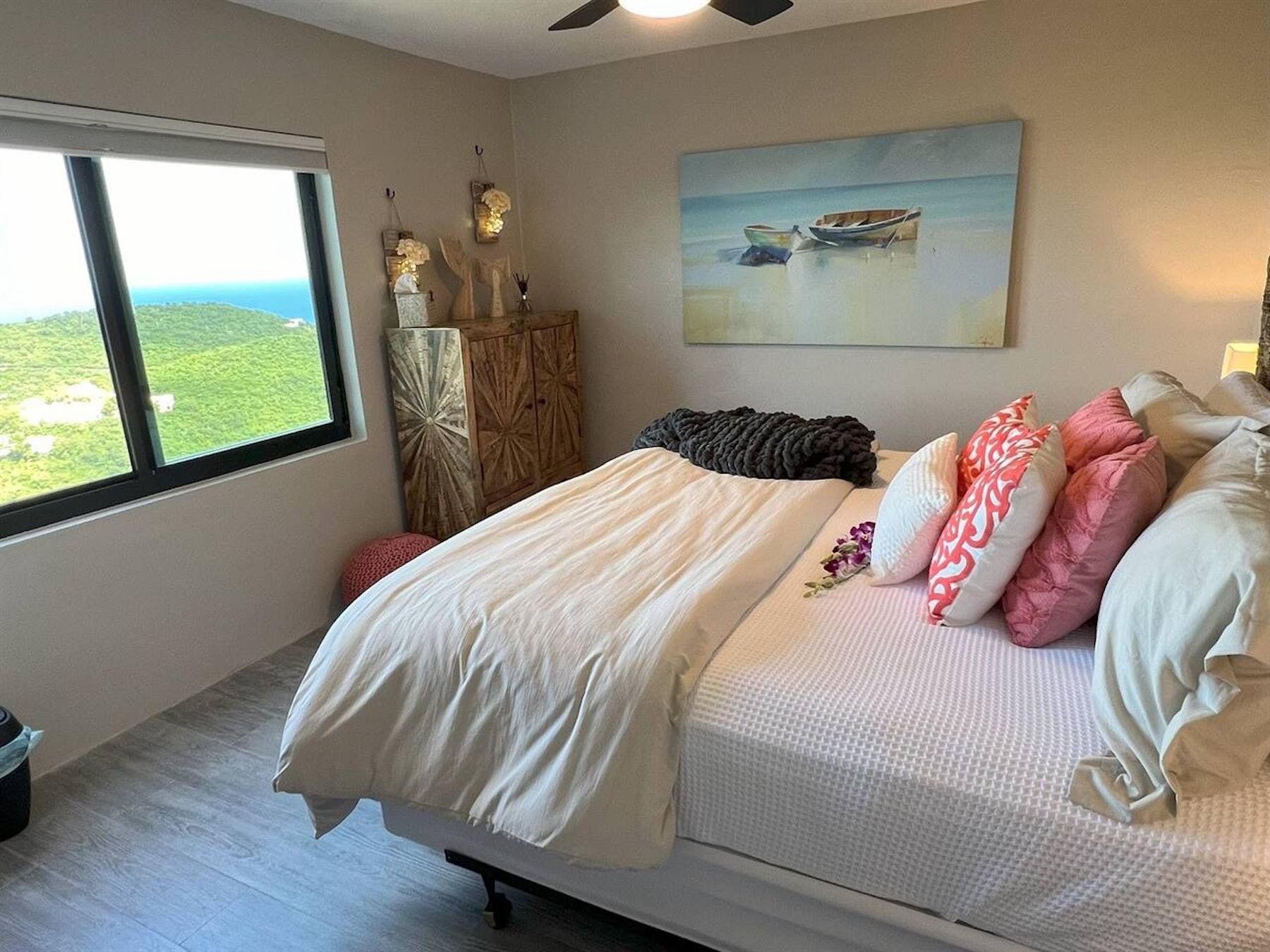Upper Level Bedroom 