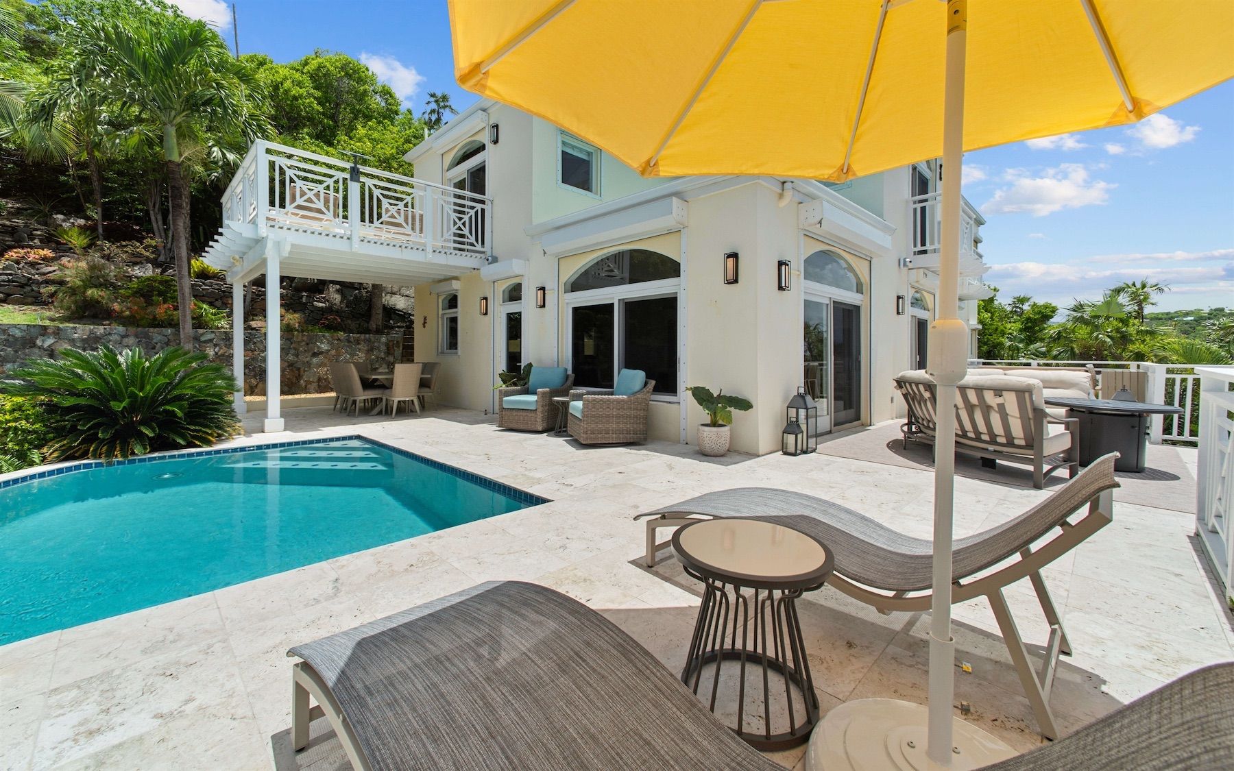 Isle Blue Haven villa photo.