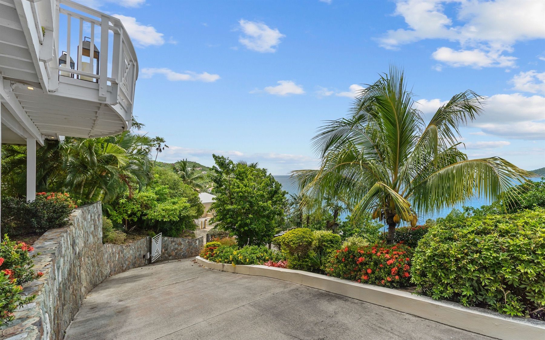 Isle Blue Haven villa photo.