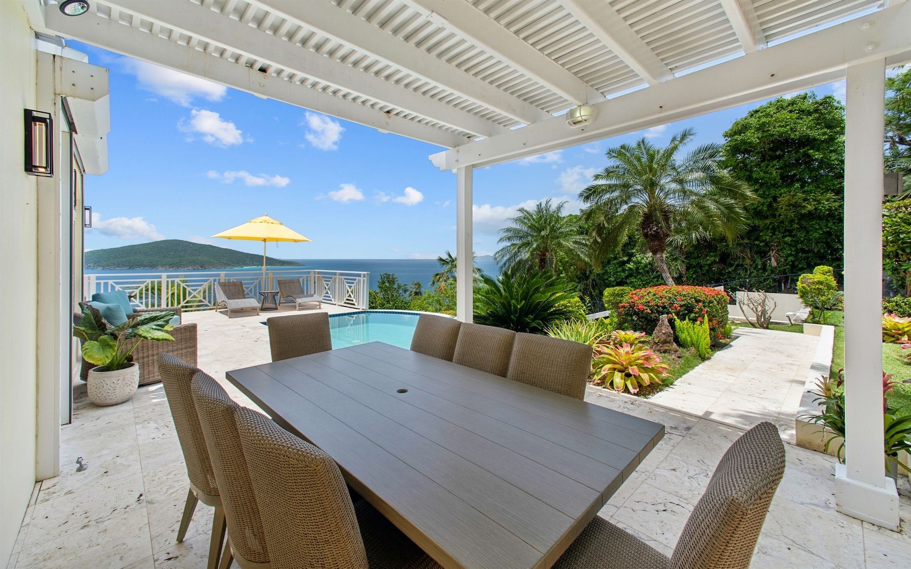Isle Blue Haven villa photo.