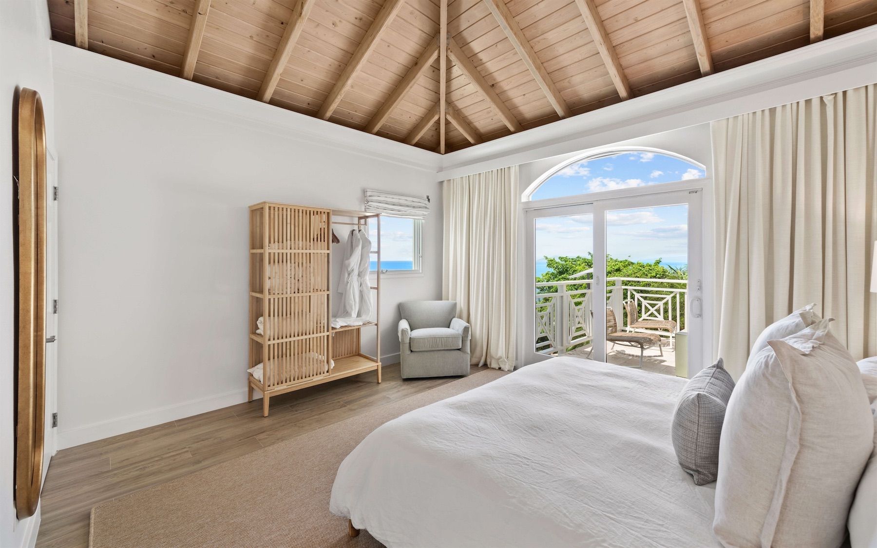 Isle Blue Haven villa photo.