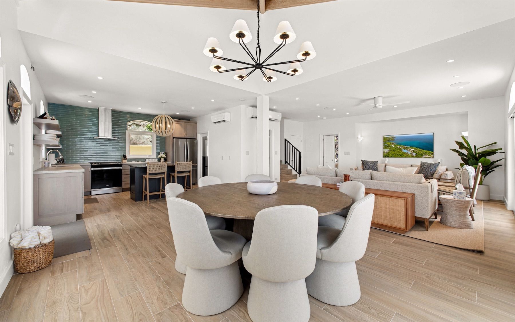 Isle Blue Haven villa photo.