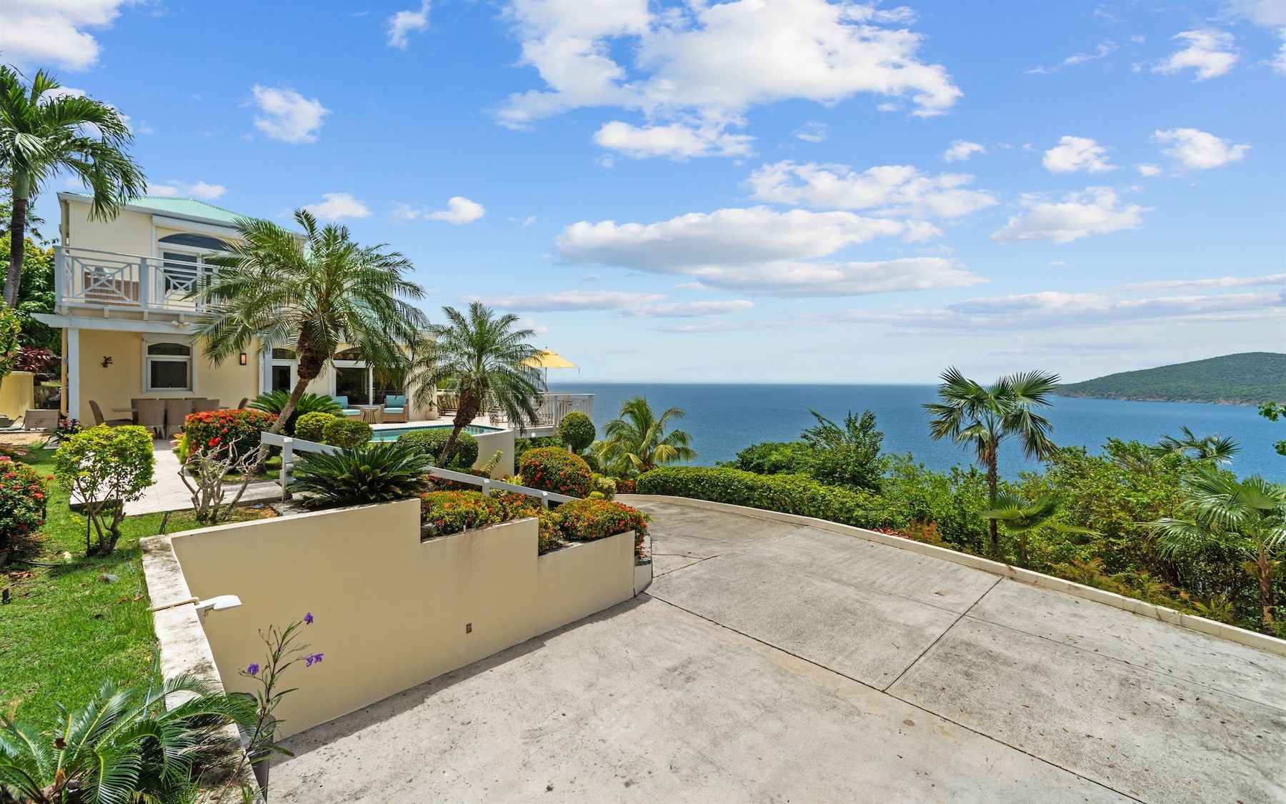 Isle Blue Haven villa photo.